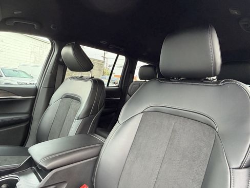 New 2026 Jeep Grand Cherokee Altitude image 22