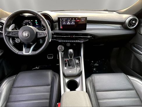 Used 2024 Alfa Romeo Tonale Veloce w/ Premium Interior Package AWD/4WD image 7
