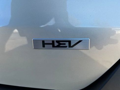 Used 2025 Kia Carnival SX Prestige image 38