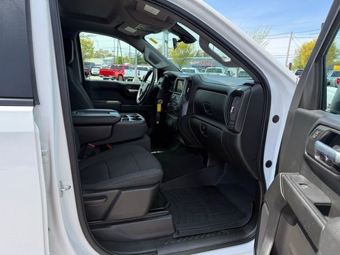 Used 2021 Chevrolet Silverado 1500 Custom Trail Boss w/ Safety Confidence Package AWD/4WD image 13