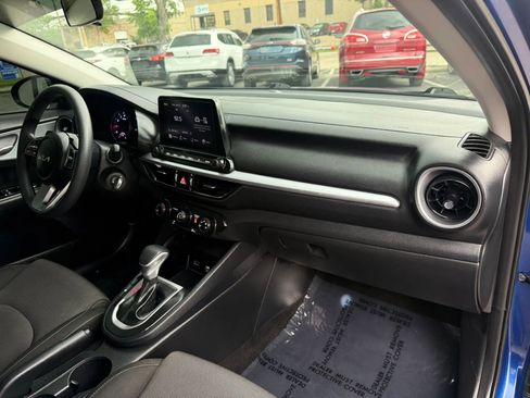 Used 2024 Kia Forte LXS w/ LXS Technology Package FWD image 15