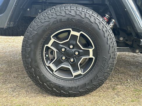 Used 2022 Jeep Gladiator Mojave w/ LED Lighting Group image 17