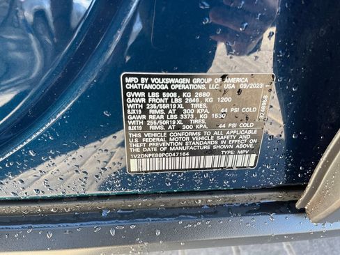 Certified 2023 Volkswagen ID.4 Pro image 29