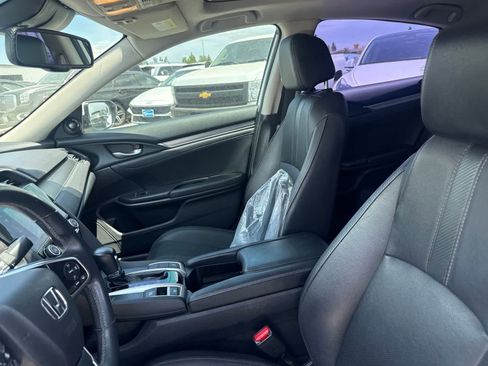 Used 2017 Honda Civic Touring image 21