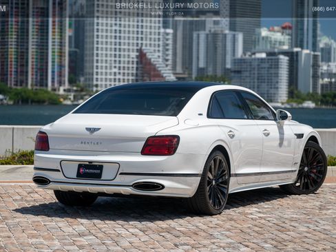 Used 2025 Bentley Flying Spur Plug-In Hybrid w/ First Edition Specification AWD/4WD image 4