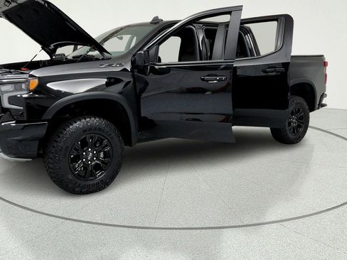 Certified 2025 Chevrolet Silverado 1500 ZR2 w/ Technology Package AWD/4WD image 9