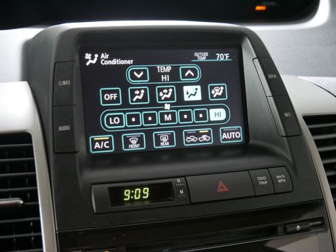 Used 2009 Toyota Prius w/ Pkg 2 FWD image 23