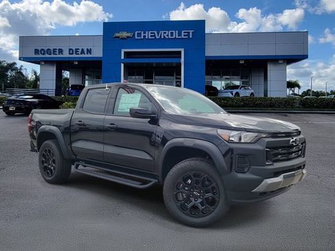 New 2026 Chevrolet Colorado Trail Boss AWD/4WD image 1