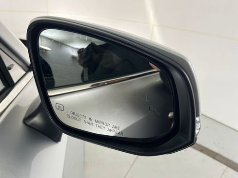 Used 2025 Toyota Grand Highlander AWD image 51