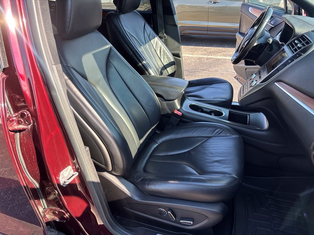 Used 2019 Lincoln MKC Select w/ Select Plus Package FWD image 37