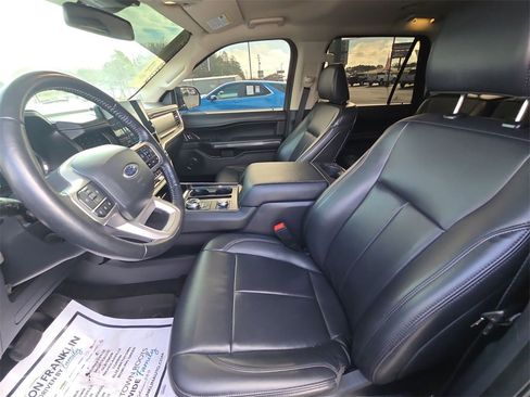 Used 2024 Ford Expedition XLT image 10