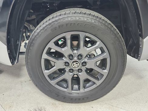Used 2025 Toyota Tundra Platinum AWD/4WD image 14