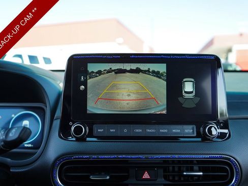 Used 2023 Hyundai Kona Limited FWD image 10