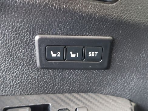 Used 2015 Toyota RAV4 Limited w/ Technology Package image 14