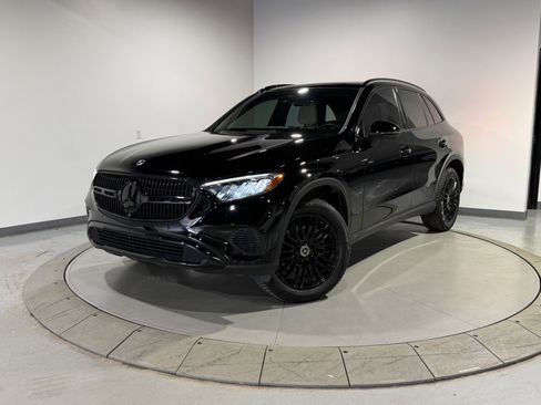 Used 2024 Mercedes-Benz GLC 300 4MATIC image 1
