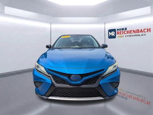 Used 2020 Toyota Camry XSE image 9