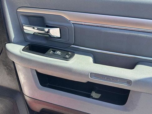 Used 2013 RAM 1500 Express RWD image 24