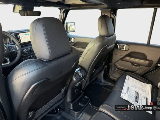 New 2025 Jeep Wrangler Unlimited Sahara AWD/4WD image 16