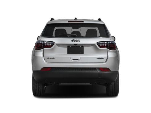 Used 2025 Jeep Compass Limited image 14