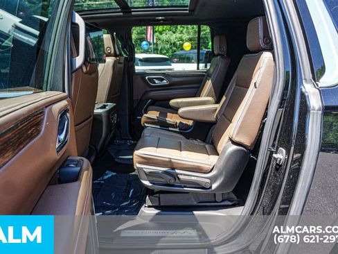 Used 2023 Chevrolet Suburban High Country AWD/4WD image 21