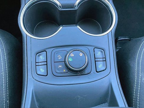 Used 2023 GMC Terrain SLE w/ Driver Convenience Package image 32