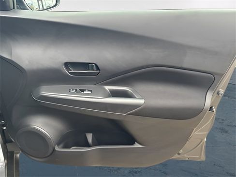 Used 2025 Nissan Kicks Play S image 14
