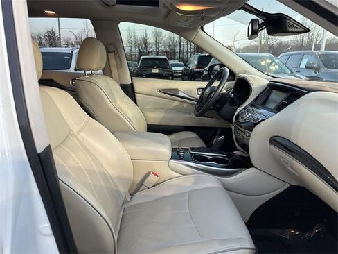 Used 2019 INFINITI QX60 Luxe w/ Essential Package image 33