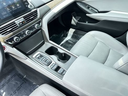 Used 2018 Honda Accord EX-L image 19