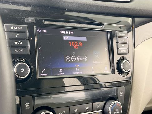 Used 2019 Nissan Rogue Sport SV AWD/4WD image 14