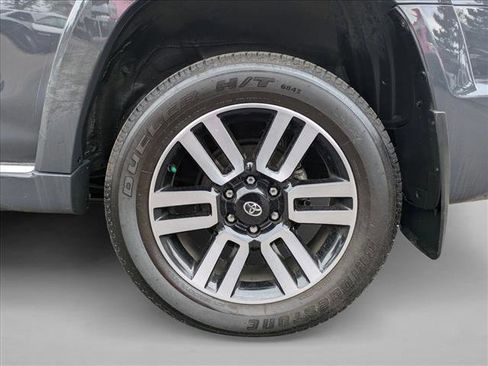 Used 2024 Toyota 4Runner Limited AWD/4WD image 22