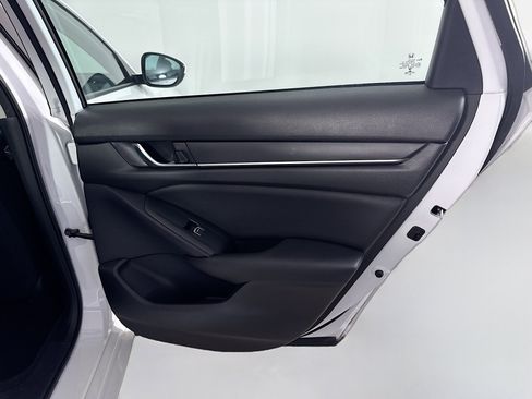 Used 2022 Honda Accord LX image 28
