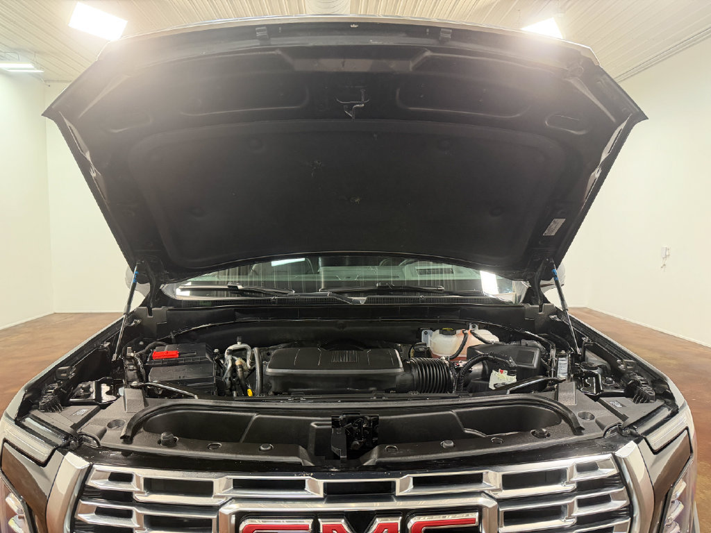 Used 2025 GMC Yukon Denali w/ Denali Reserve Package AWD/4WD image 19