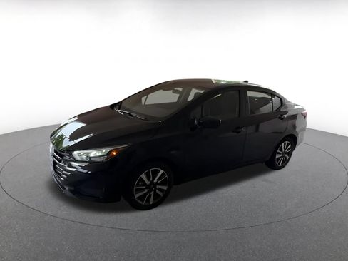 Used 2025 Nissan Versa SV FWD image 8
