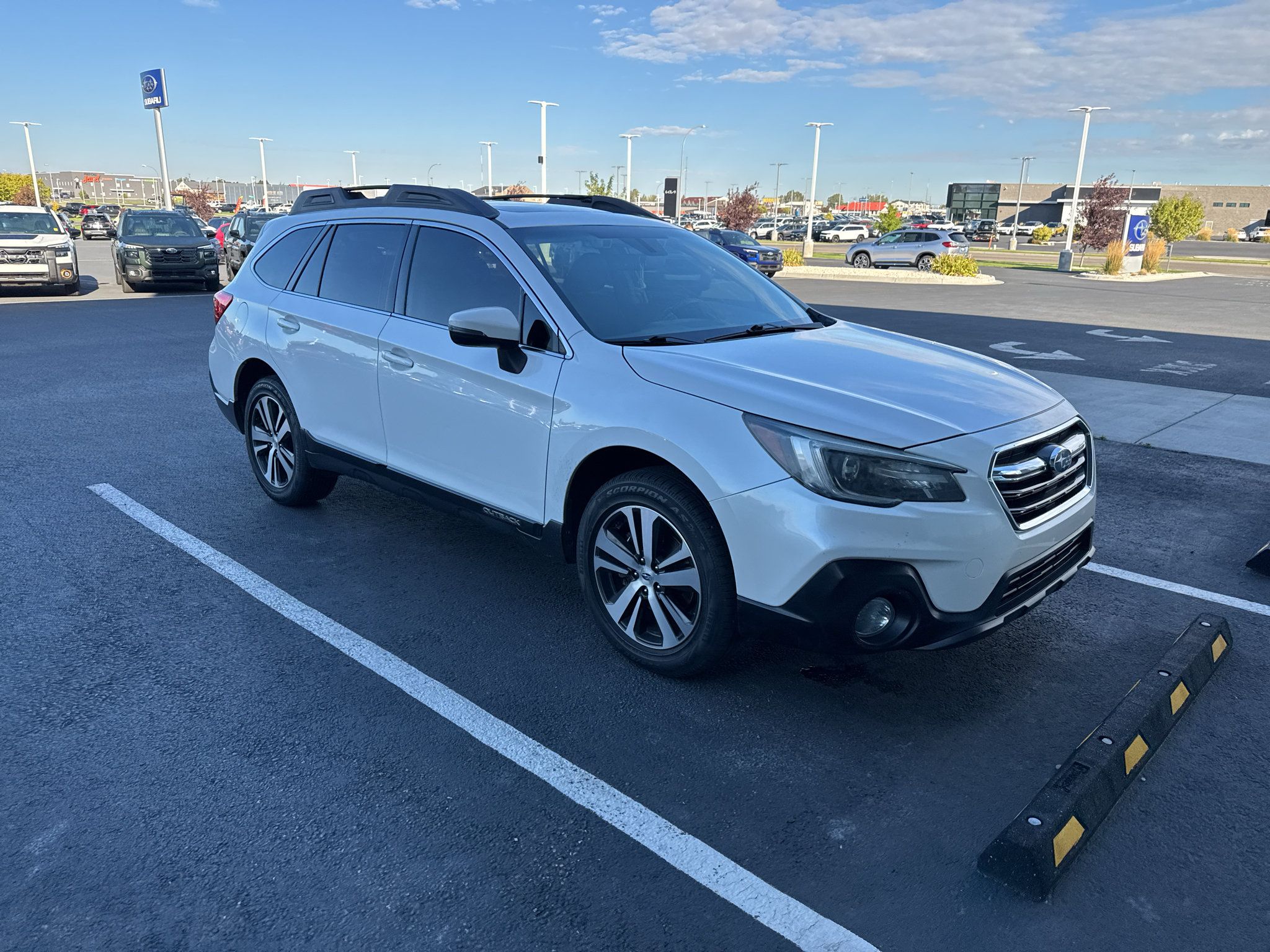 Used 2019 Subaru Outback 2.5i Limited AWD/4WD image 4