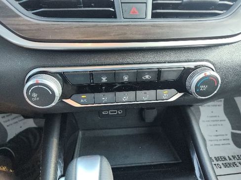 Used 2023 Nissan Altima 2.5 SV image 15