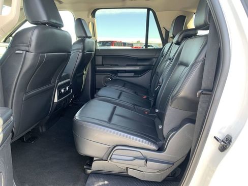 Used 2024 Ford Expedition Max XLT image 24