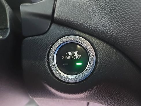 Used 2019 Chevrolet Equinox LT image 21