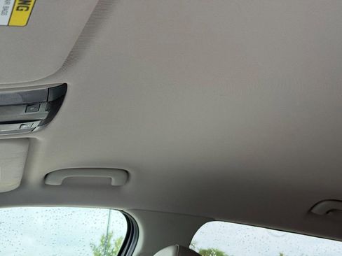 Used 2024 Kia Sorento EX image 13