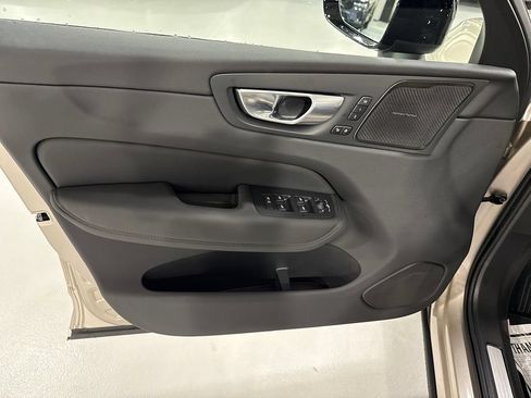 Used 2026 Volvo XC60 B5 Plus w/ Climate Package AWD/4WD image 9