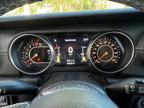 Used 2021 Jeep Wrangler Unlimited Sahara image 21