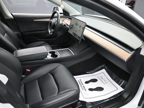 Used 2022 Tesla Model 3 Long Range AWD/4WD image 34