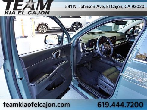 Certified 2025 Kia Sorento EX image 40