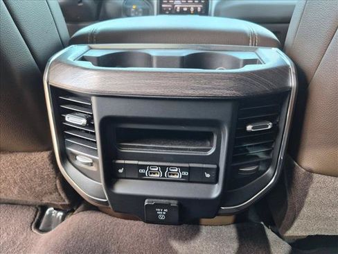 Used 2025 RAM 2500 Laramie AWD/4WD image 12