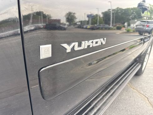 Used 2009 GMC Yukon SLT w/ Preferred Package AWD/4WD image 18