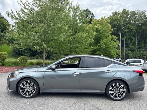 Used 2023 Nissan Altima 2.5 SL FWD image 3