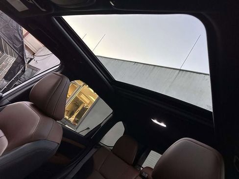 Used 2025 Subaru Forester Touring image 17