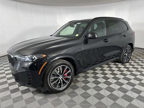 New 2026 BMW X5 xDrive50e w/ Executive Package AWD/4WD image 4