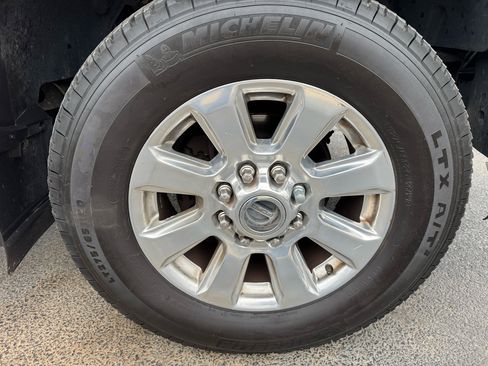 Used 2017 Ford F350 Platinum image 12