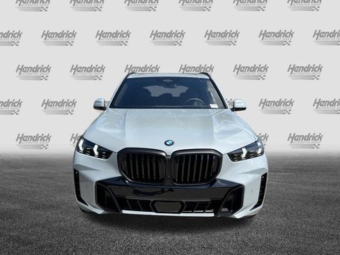 New 2026 BMW X5 xDrive40i w/ M Sport Package AWD/4WD image 3