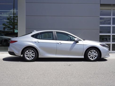 Used 2025 Toyota Camry LE FWD image 7